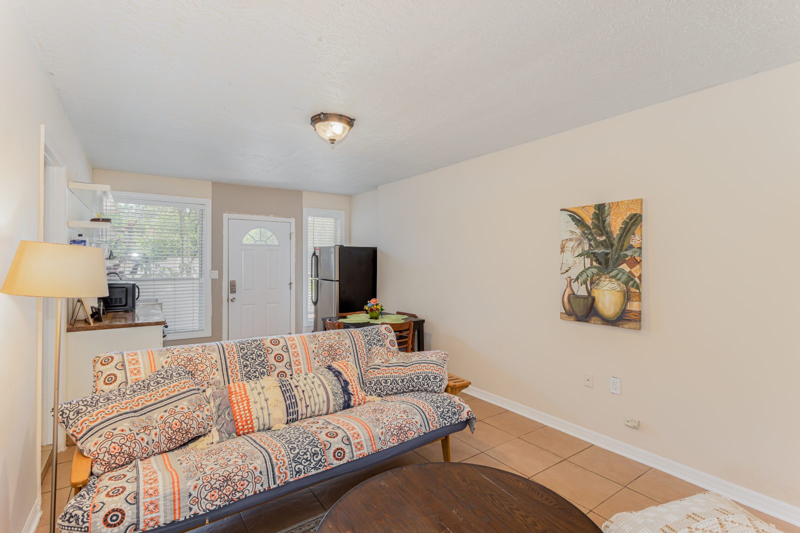 Relax in an airy, light-filled lounge made for unwinding.