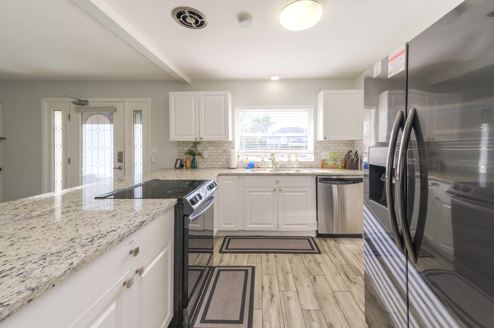 Bright, spacious kitchen ready for the whole group