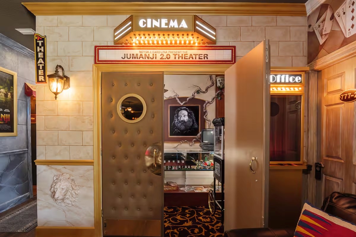 The Jumanji cinema entrance.