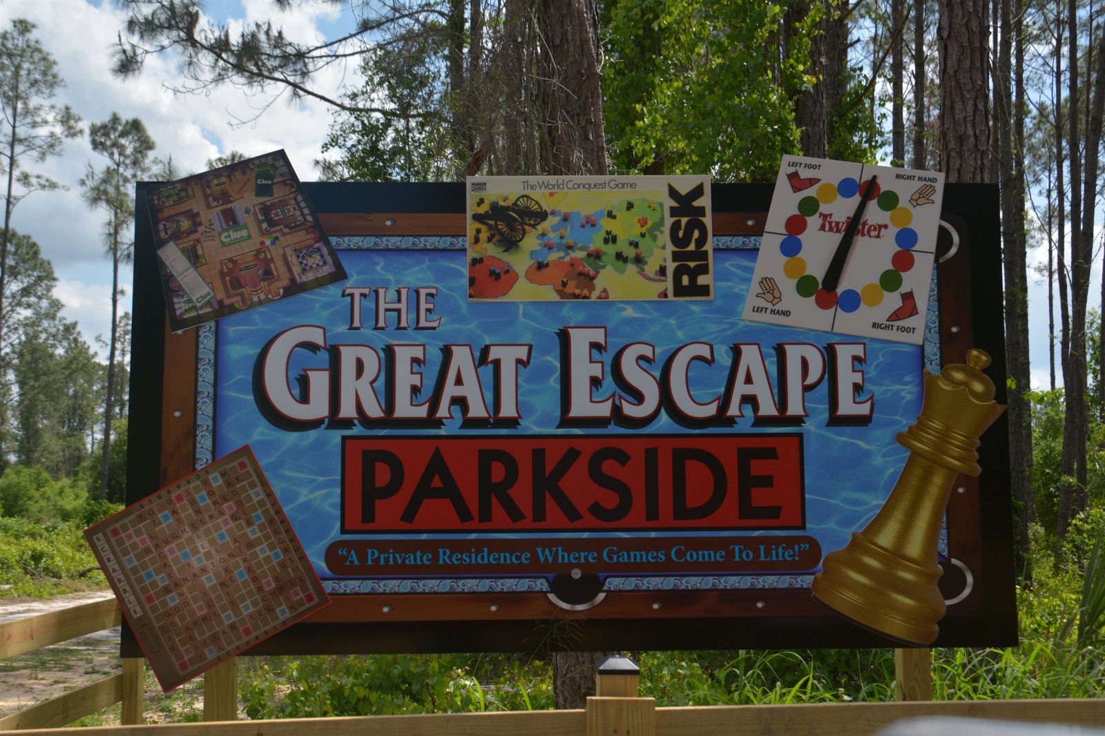 Welcome sign display.